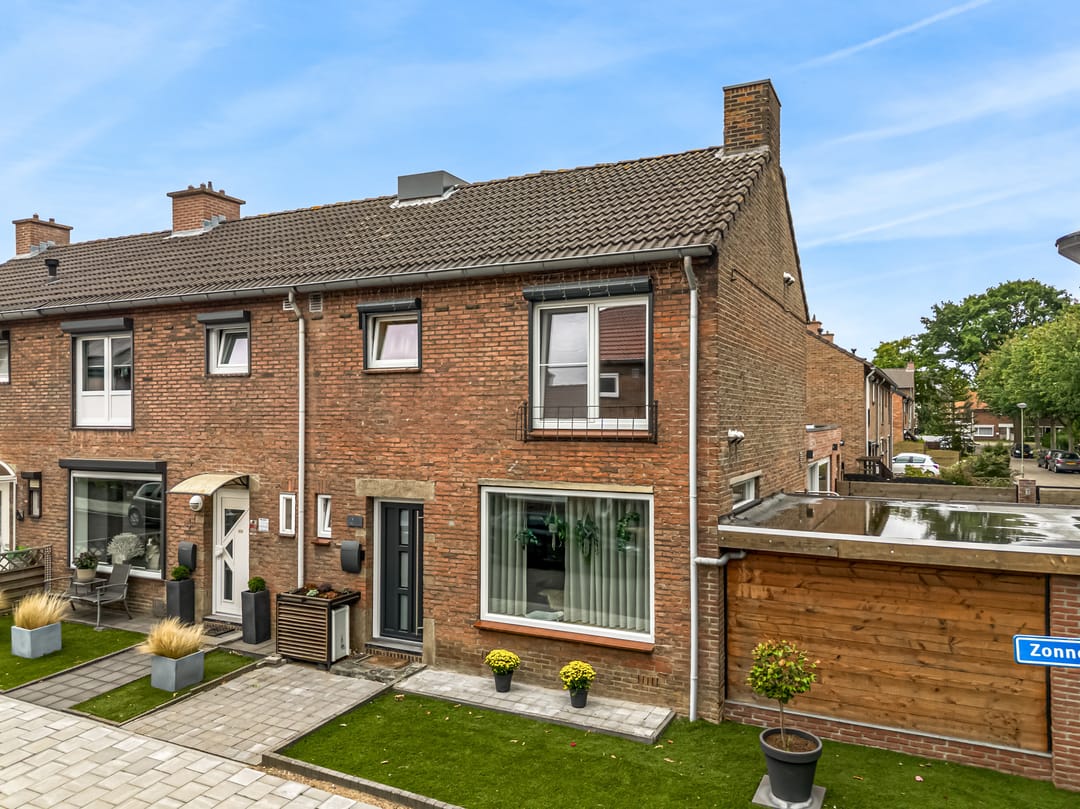 Foto 1 van Zonnebloemstraat 2