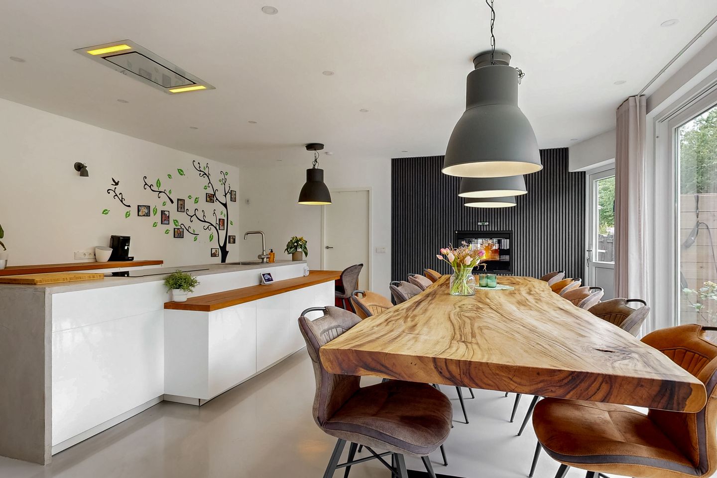 Foto 4 van Zonnebloemstraat 2