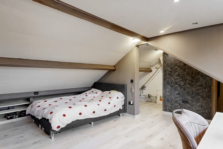 Foto 14 van Zonnebloemstraat 2