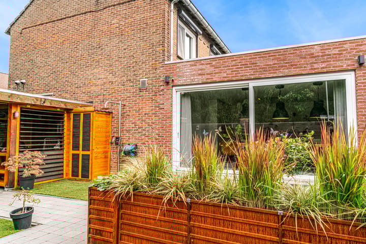 Foto 30 van Zonnebloemstraat 2