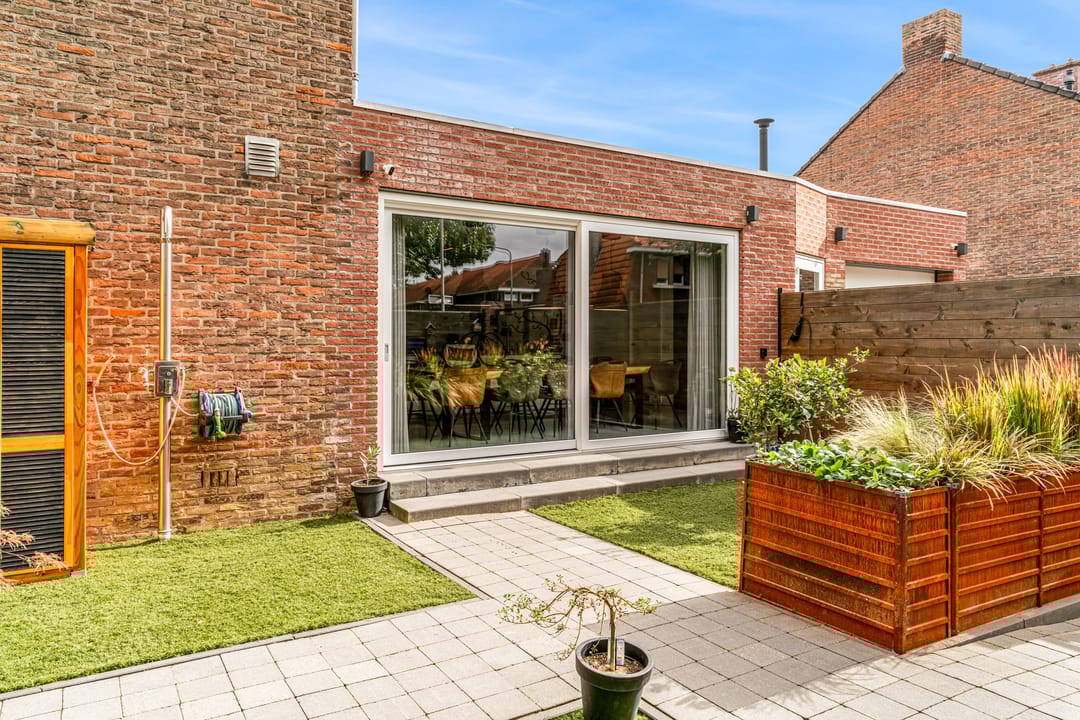 Foto 32 van Zonnebloemstraat 2