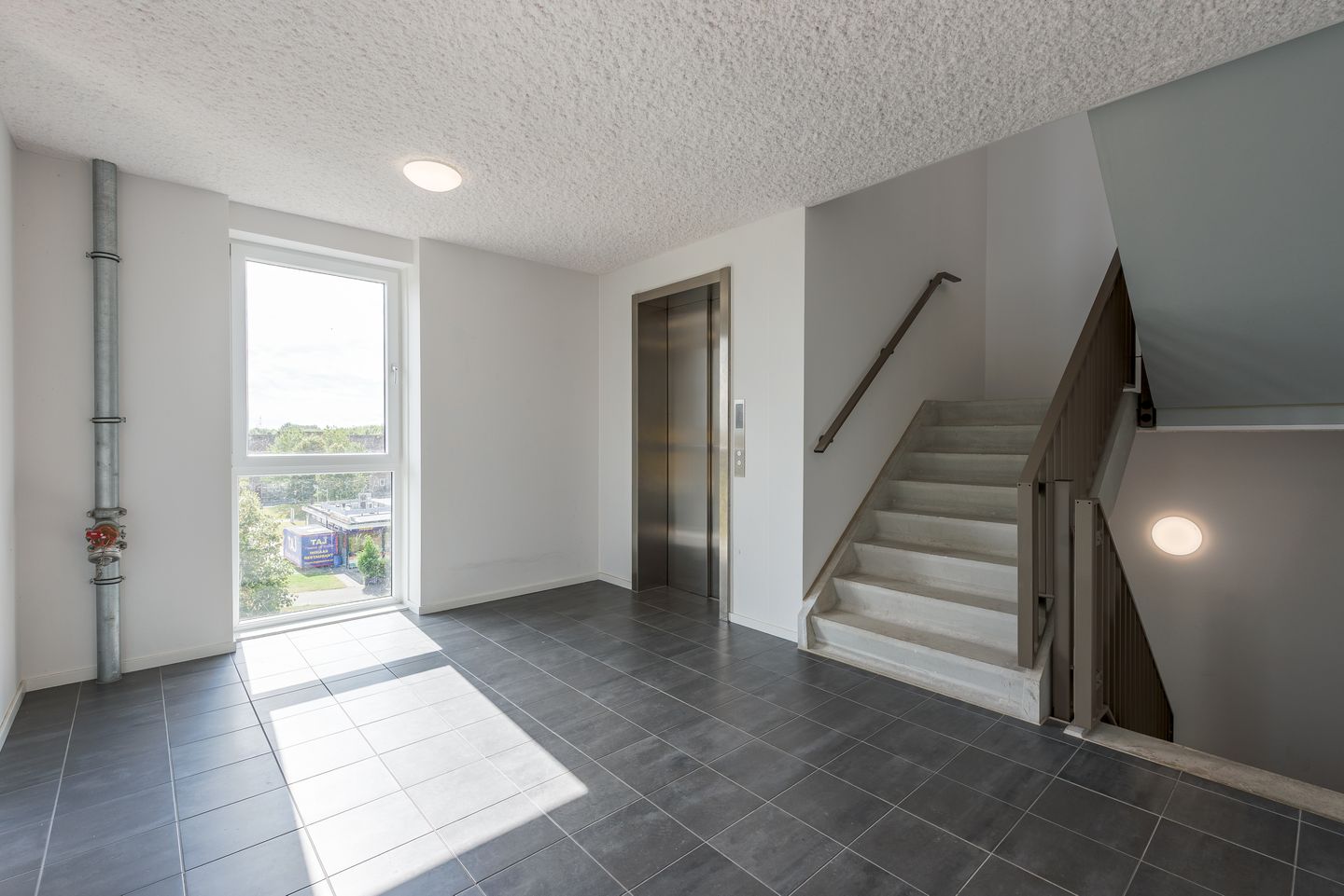 Photo 10 of Tempo Doeloestraat 239