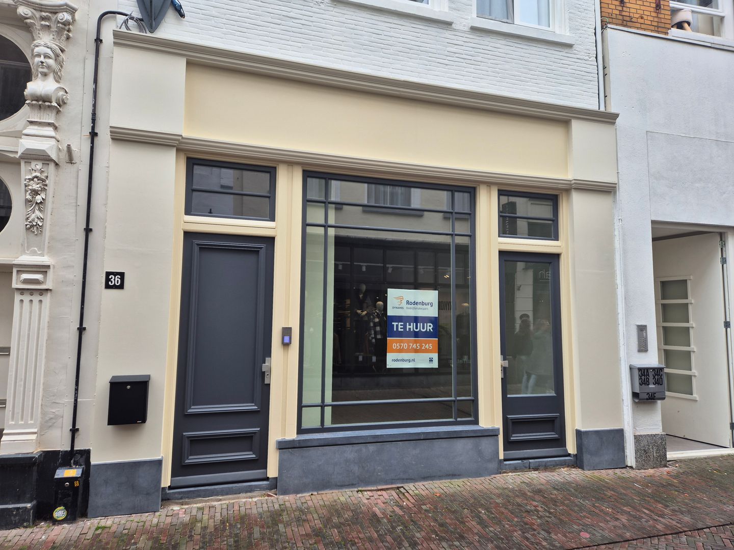 Bekijk foto 2 van Lange Bisschopstraat 36