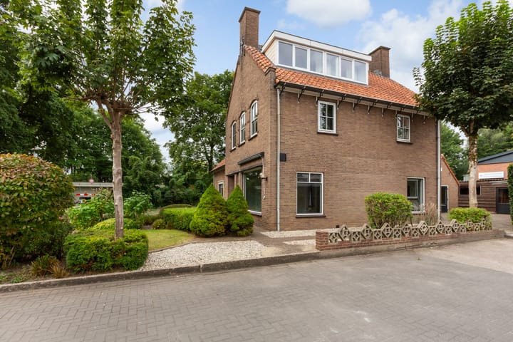 Foto 1 van Stationsweg 12