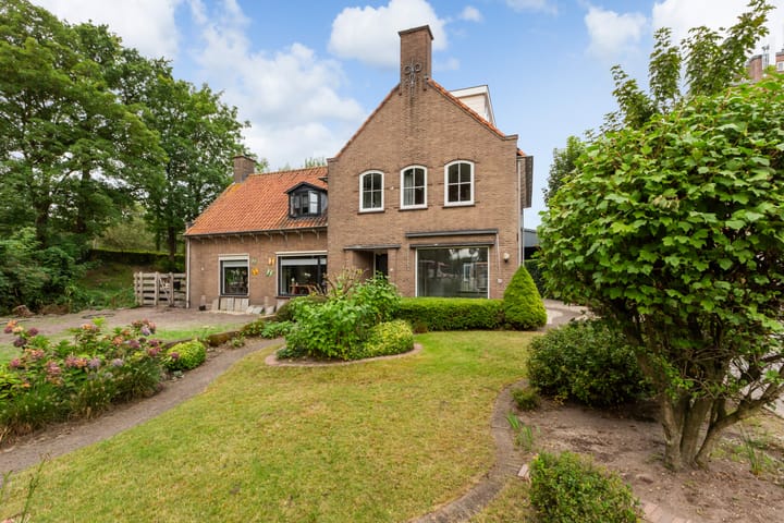 Foto 28 van Stationsweg 12