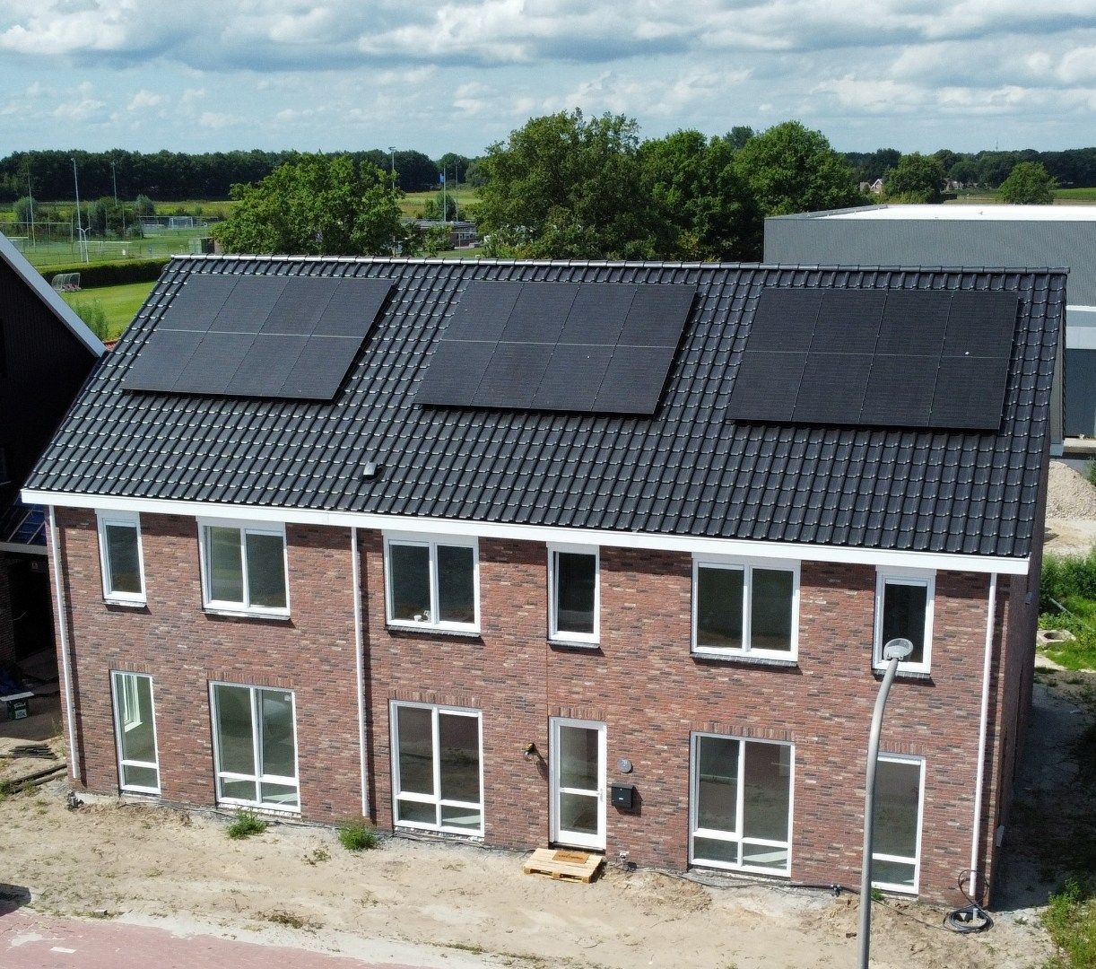 Foto 5 van 3 onder 1 kap Westerweg Beerzerveld