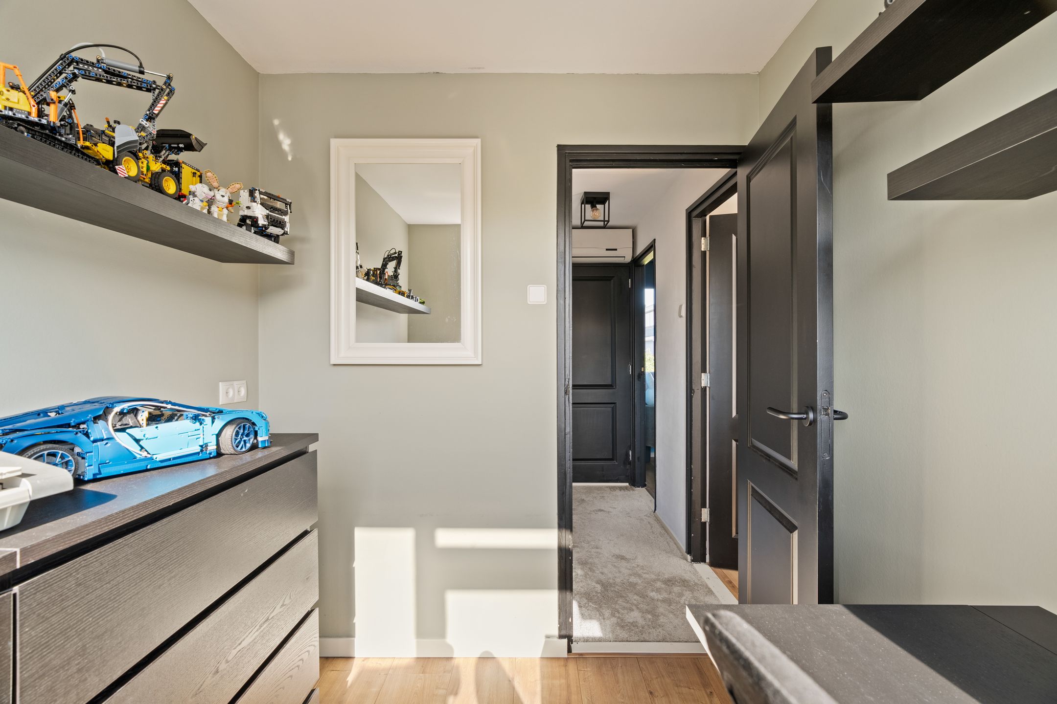 Photo 18 of Wulpstraat 8