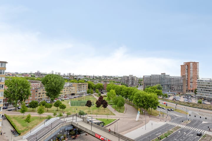 Foto 2 van Zuidplein 494