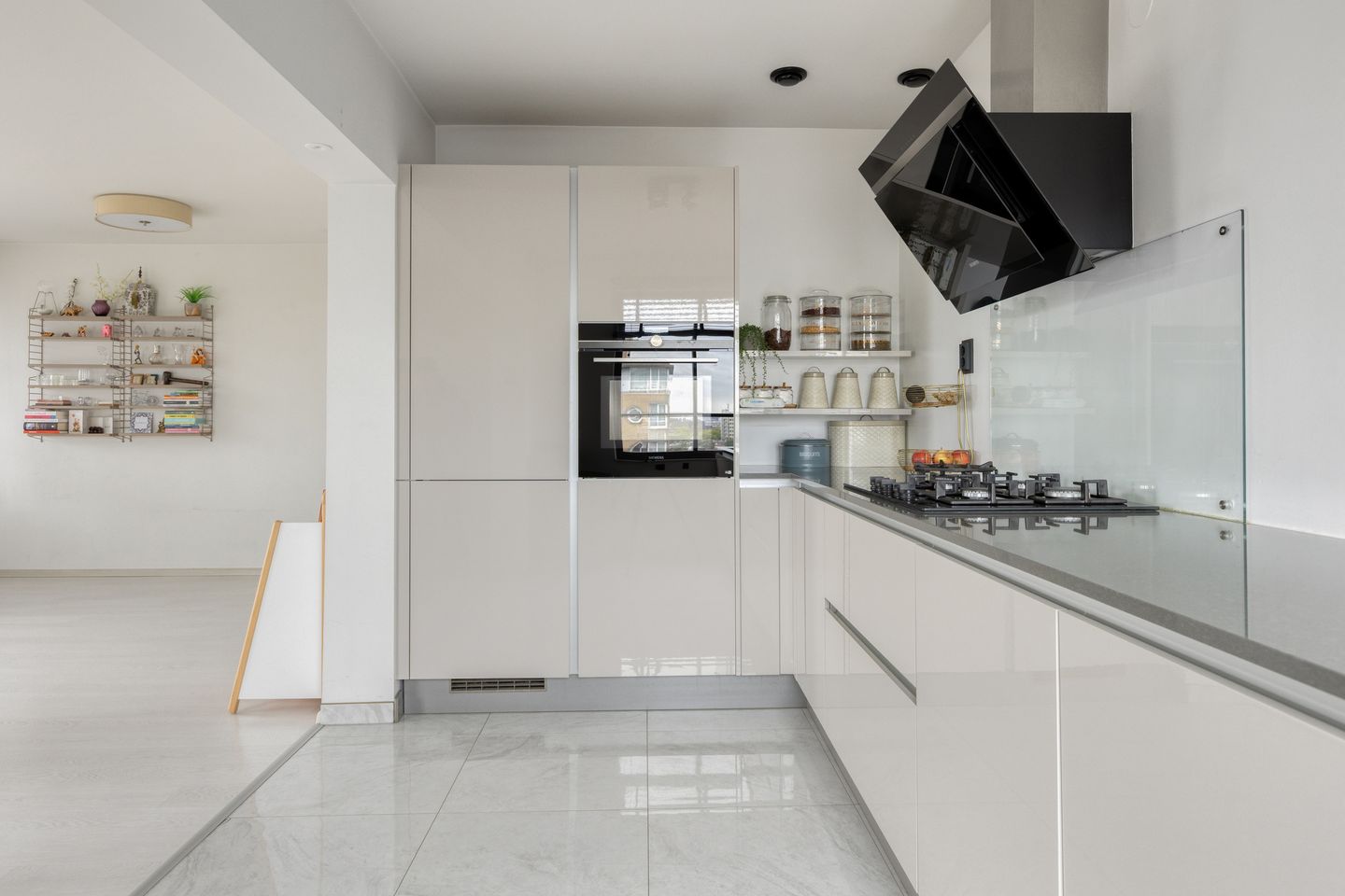 Foto 19 van Zuidplein 494