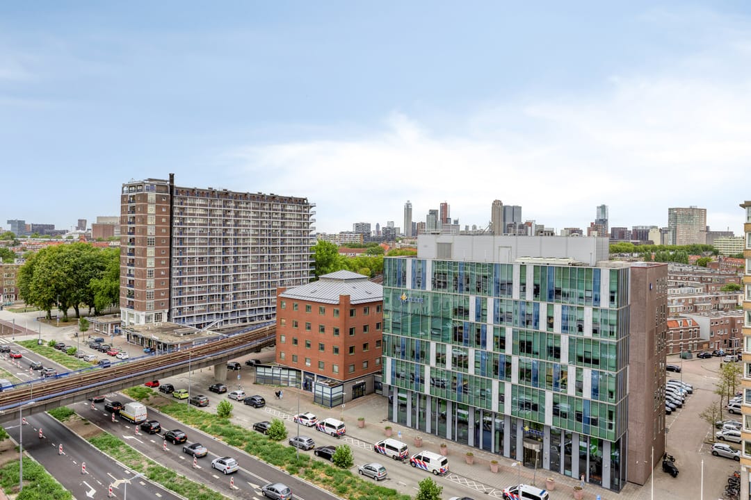 Foto 32 van Zuidplein 494