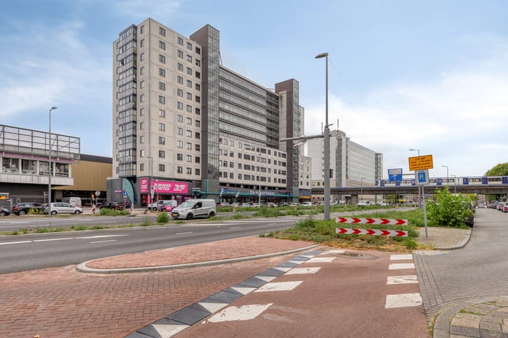 Foto 42 van Zuidplein 494