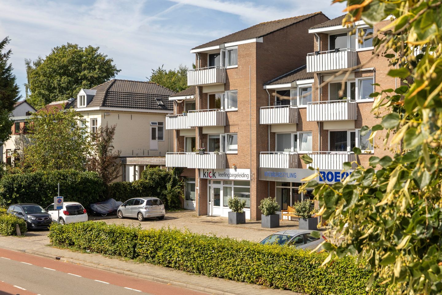 Foto 1 van Vijverlaan 1-9