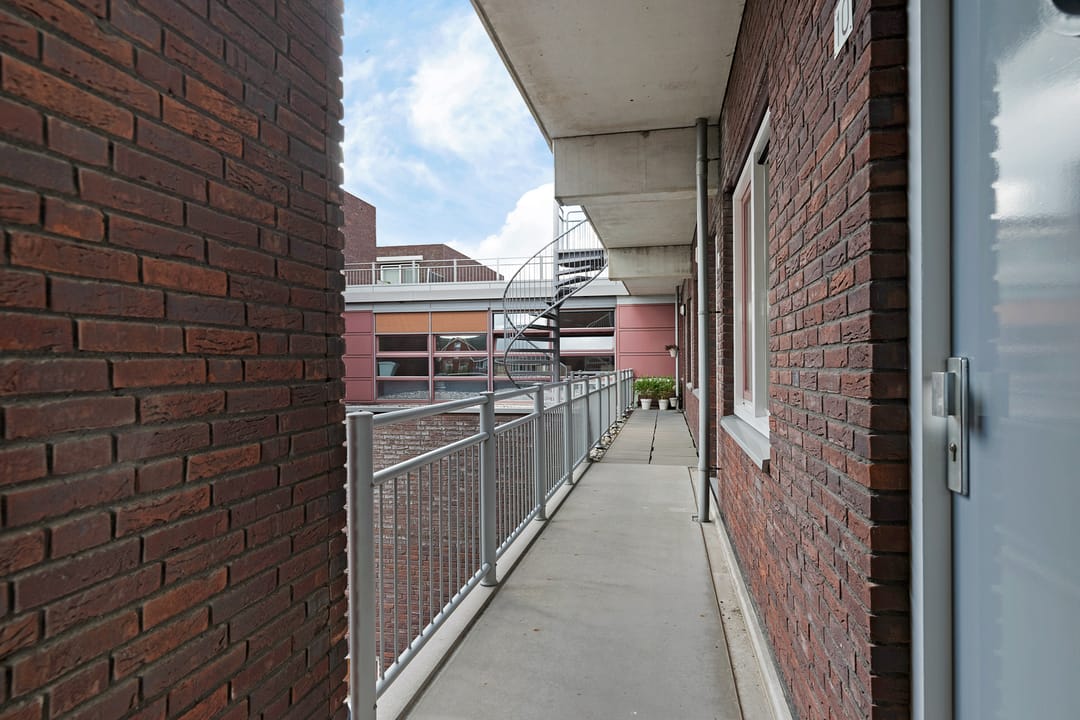 Photo 7 of Mooriaanstraat 10