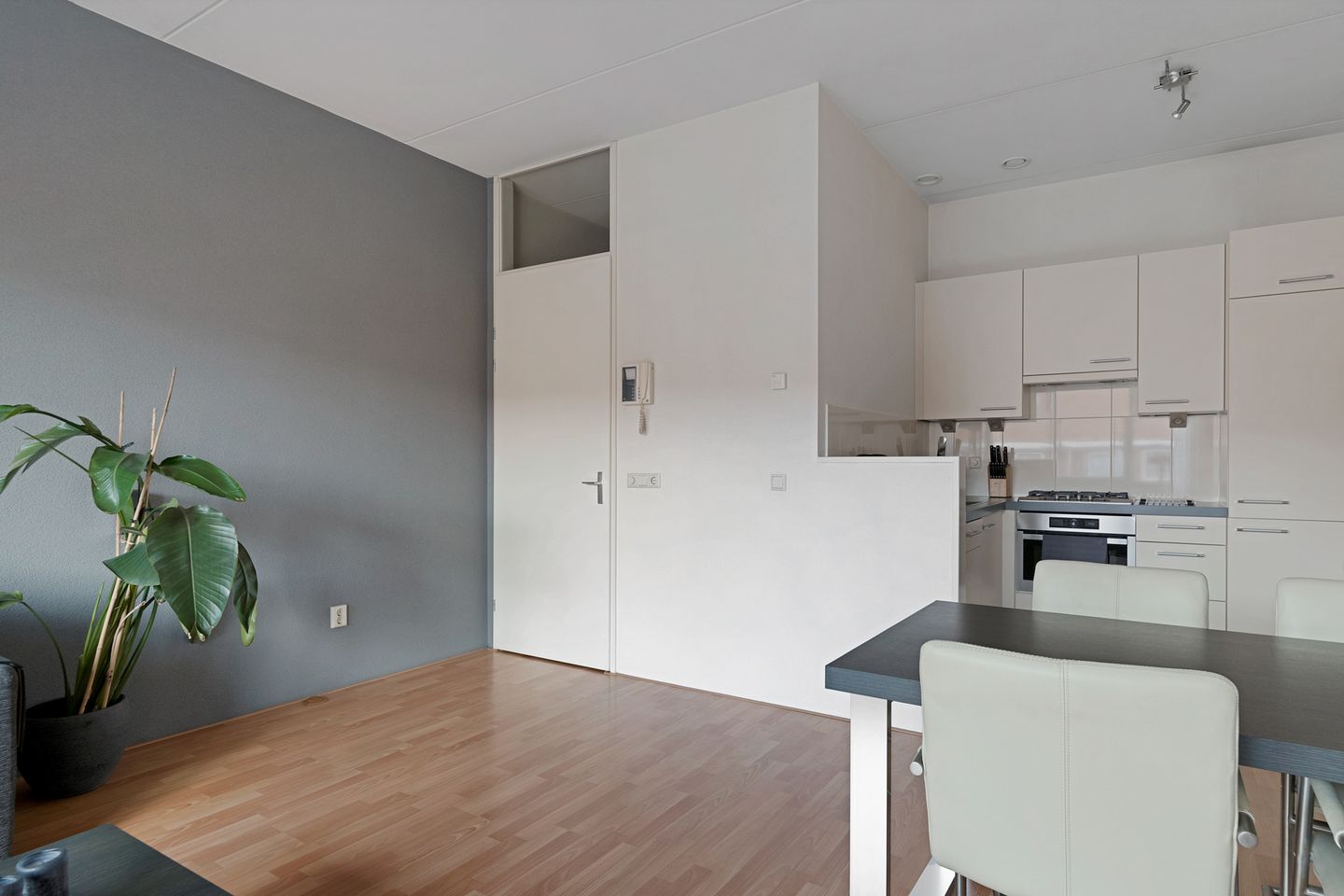 Photo 20 of Mooriaanstraat 10