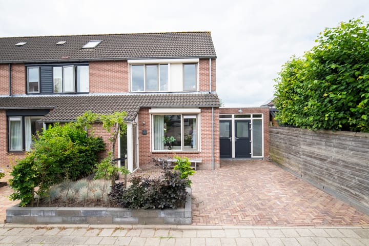 Photo 6 of Karwij 16