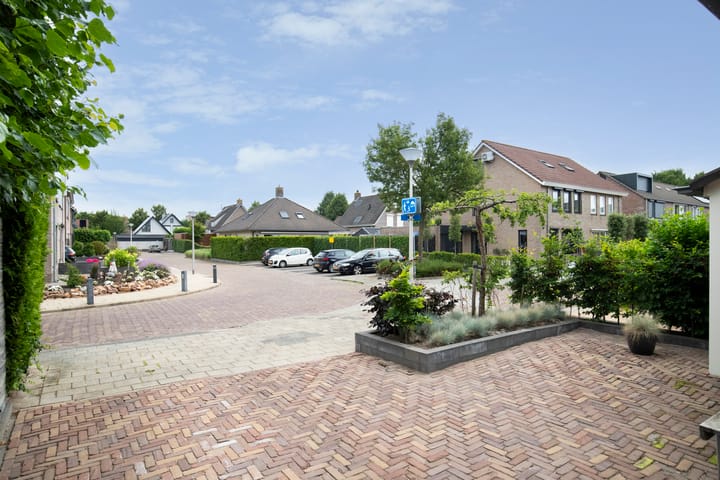 Photo 9 of Karwij 16