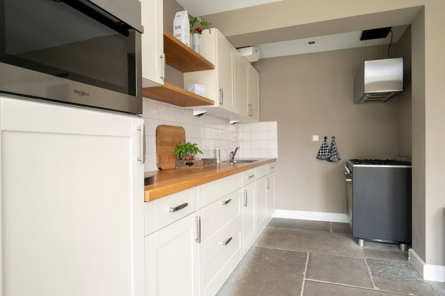 Foto 19 van Karwij 16