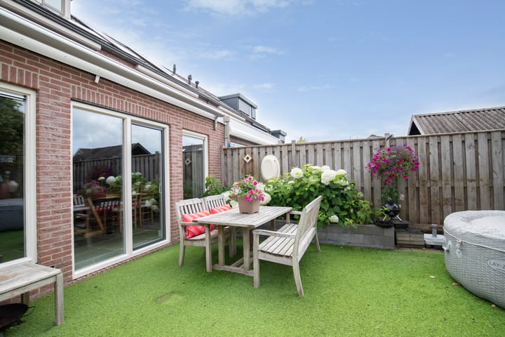 Photo 27 of Karwij 16