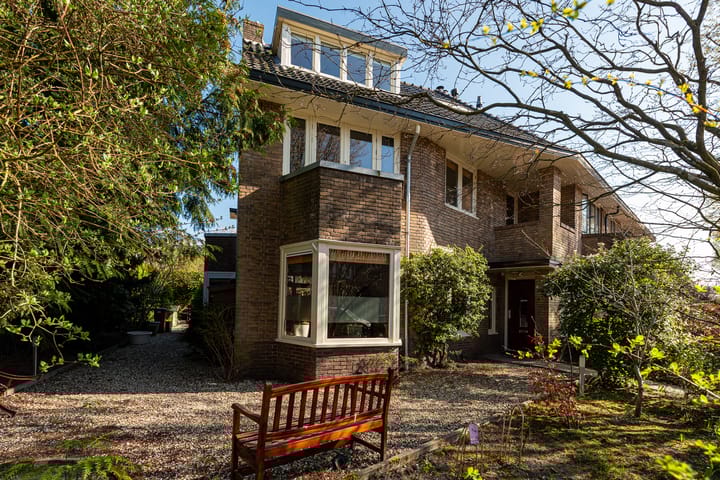 Foto 1 van Van Beuningenstraat 1