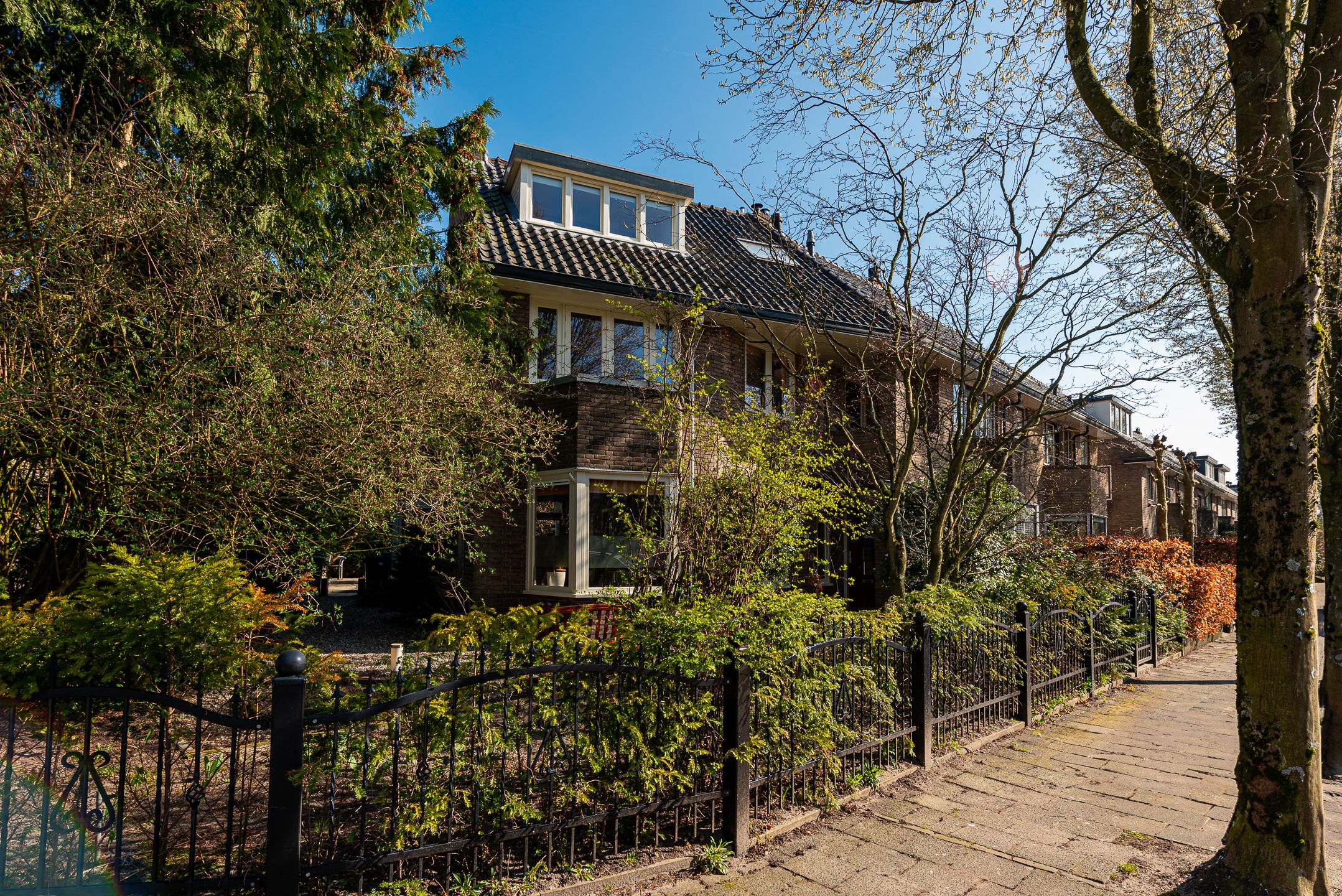 Foto 42 van Van Beuningenstraat 1