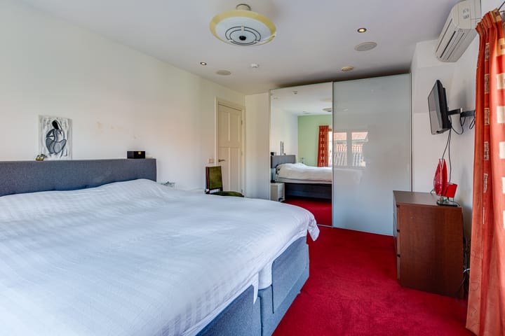 Foto 22 van Van Beuningenstraat 1