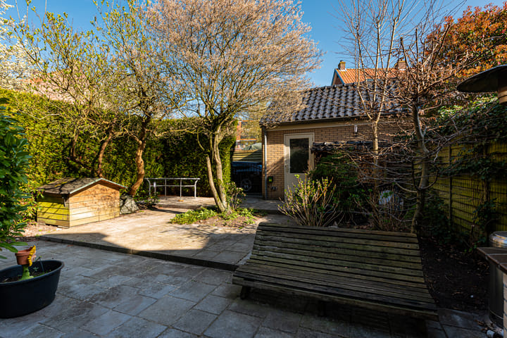 Foto 46 van Van Beuningenstraat 1