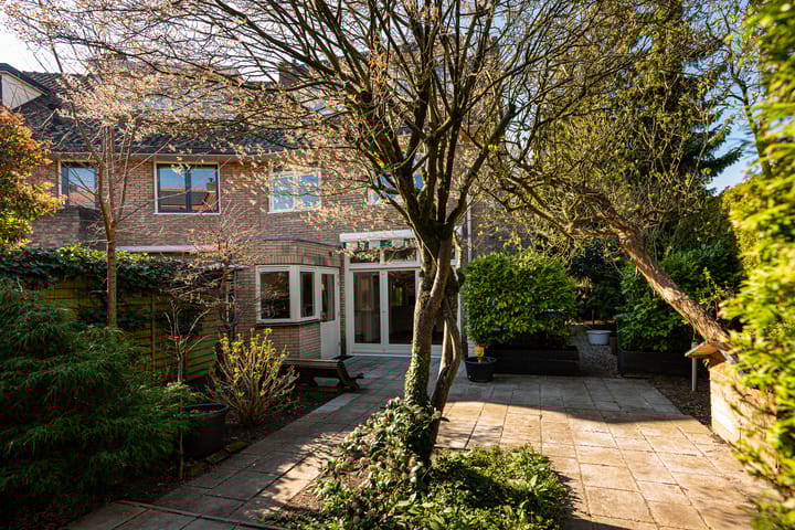 Foto 47 van Van Beuningenstraat 1