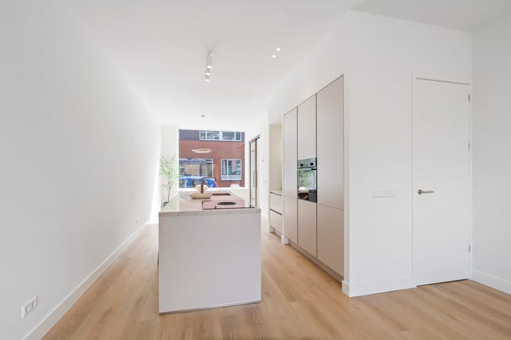 Foto 19 van Adriaan Loosjesstraat 10