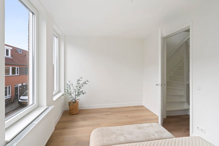 Foto 24 van Adriaan Loosjesstraat 10