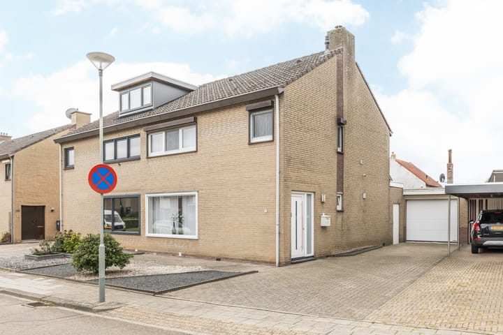 van Bronsfeltstraat 7