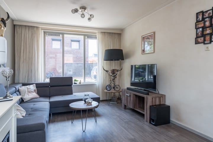 Foto 2 van Minister van Sonstraat 48