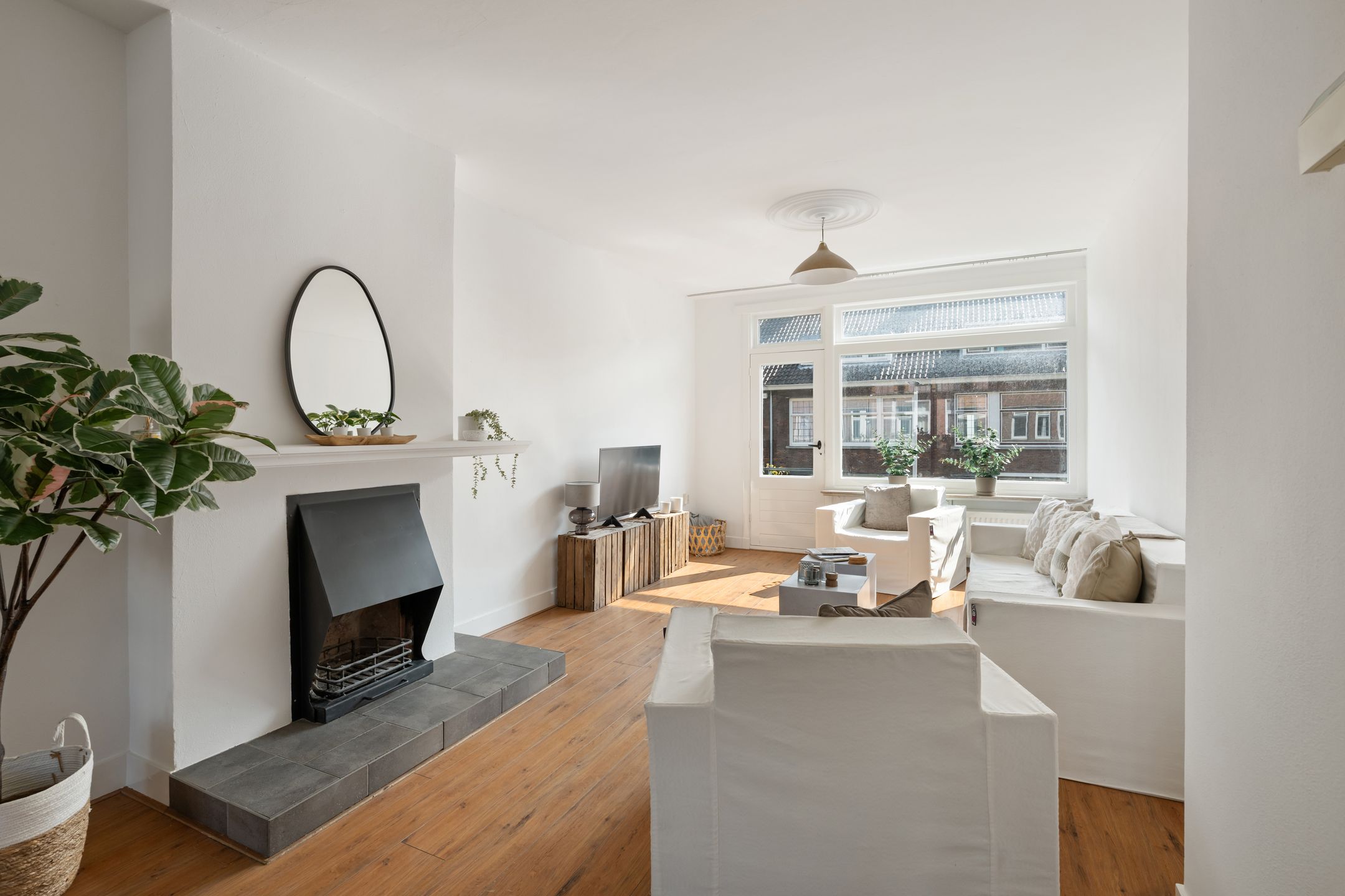 Photo 3 of Charlotte de Bourbonlaan 37-A