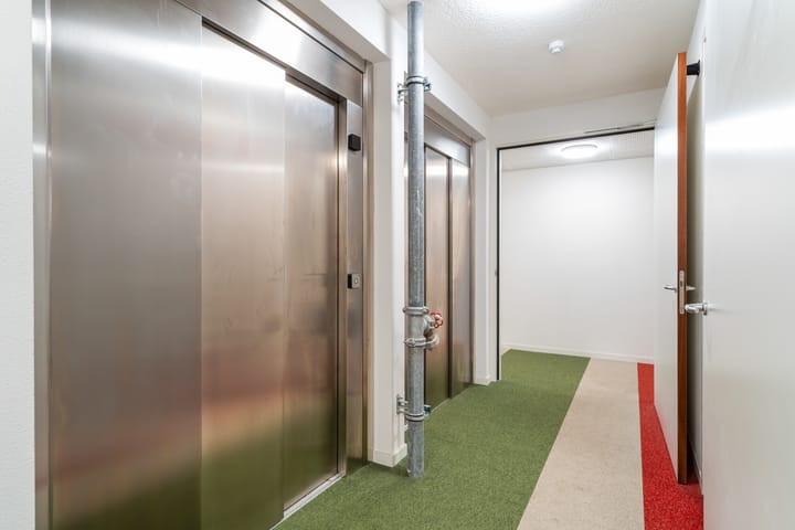 Photo 10 of Waldorpstraat 1572