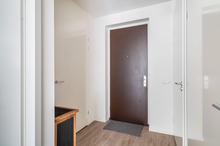 Photo 13 of Waldorpstraat 1572