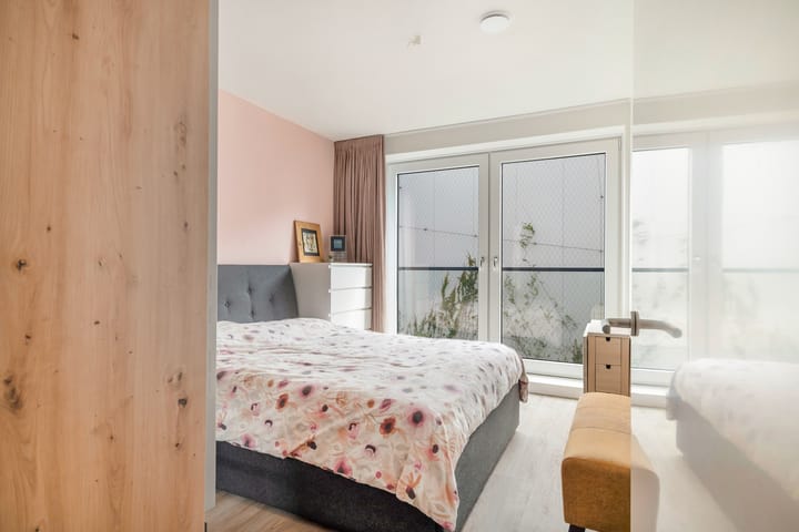 Photo 27 of Waldorpstraat 1572