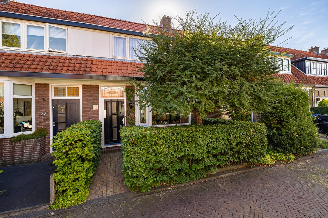 Photo 1 of Paulus Potterstraat 39