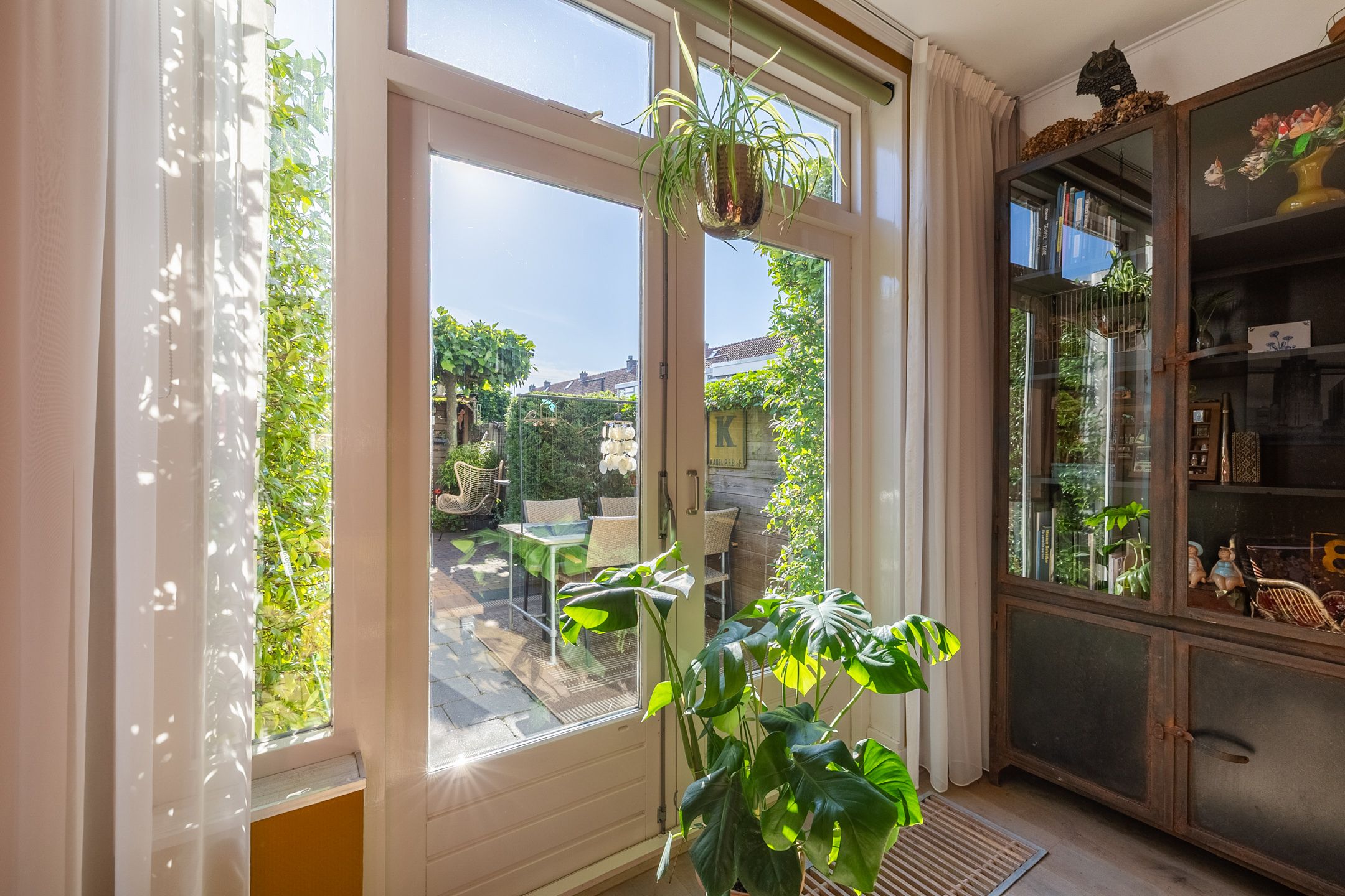 Photo 12 of Paulus Potterstraat 39