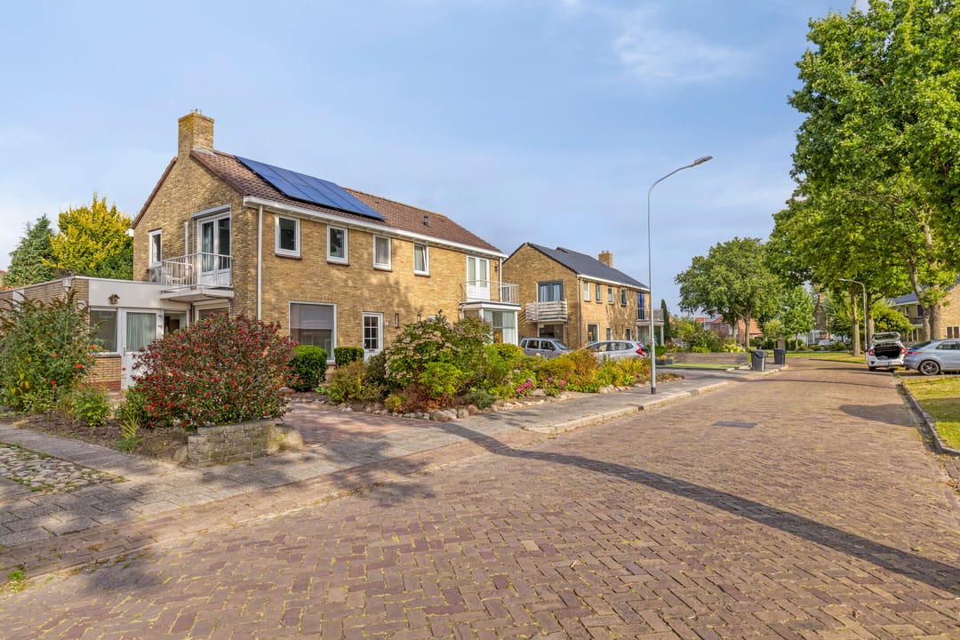 Foto 38 van Larixlaan 18