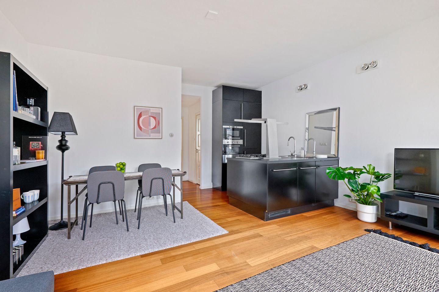 Photo 4 of Hartenstraat 24-2