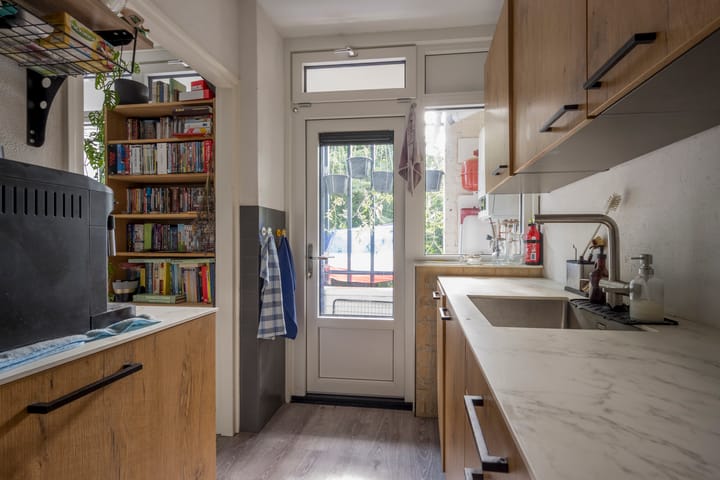 Foto 8 van Meidoornlaan 9-01