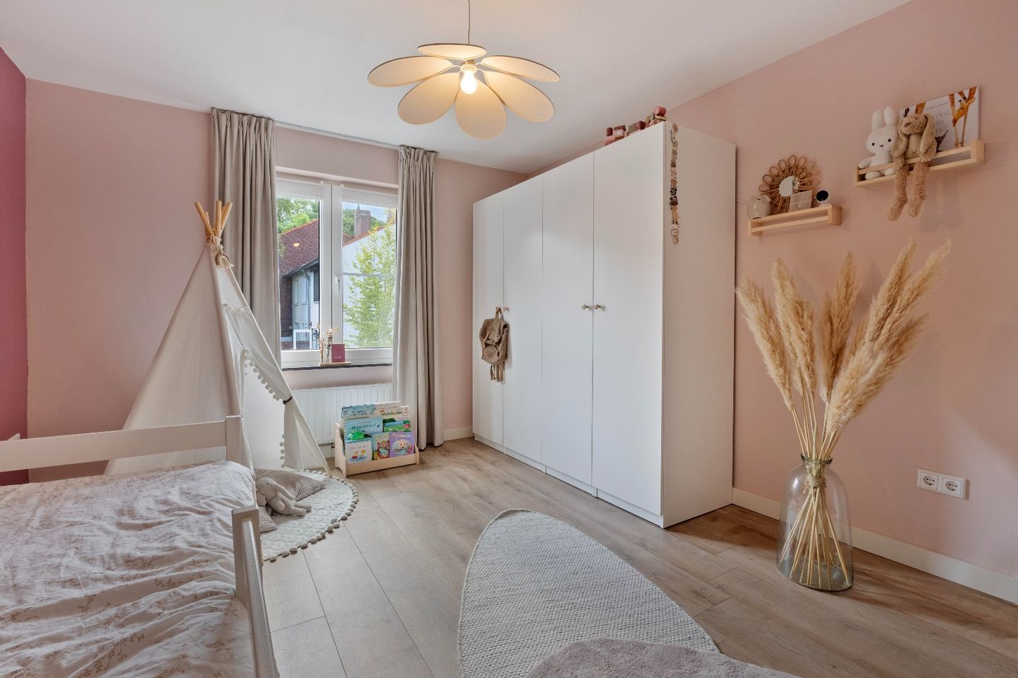 Foto 19 van Manresastraat 46