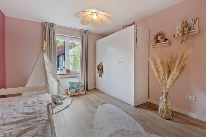 Foto 19 van Manresastraat 46