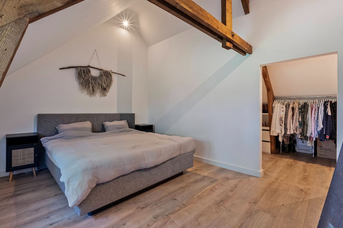 Foto 25 van Manresastraat 46