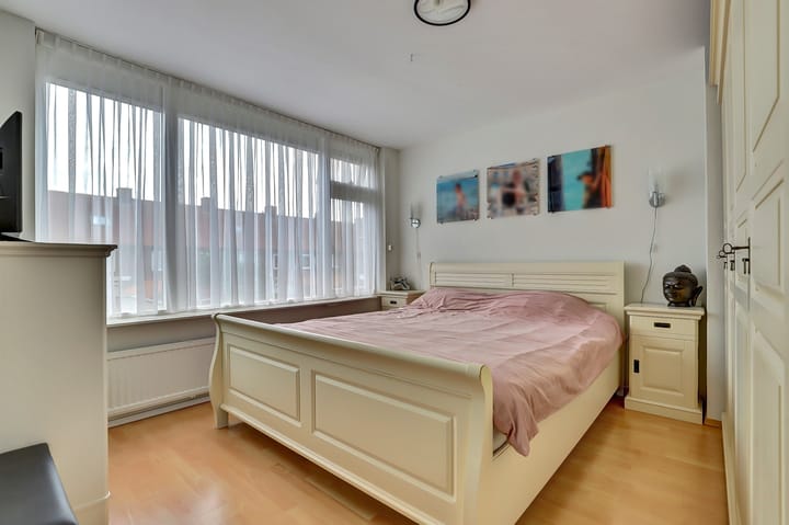 Photo 17 of Tullensstraat 31