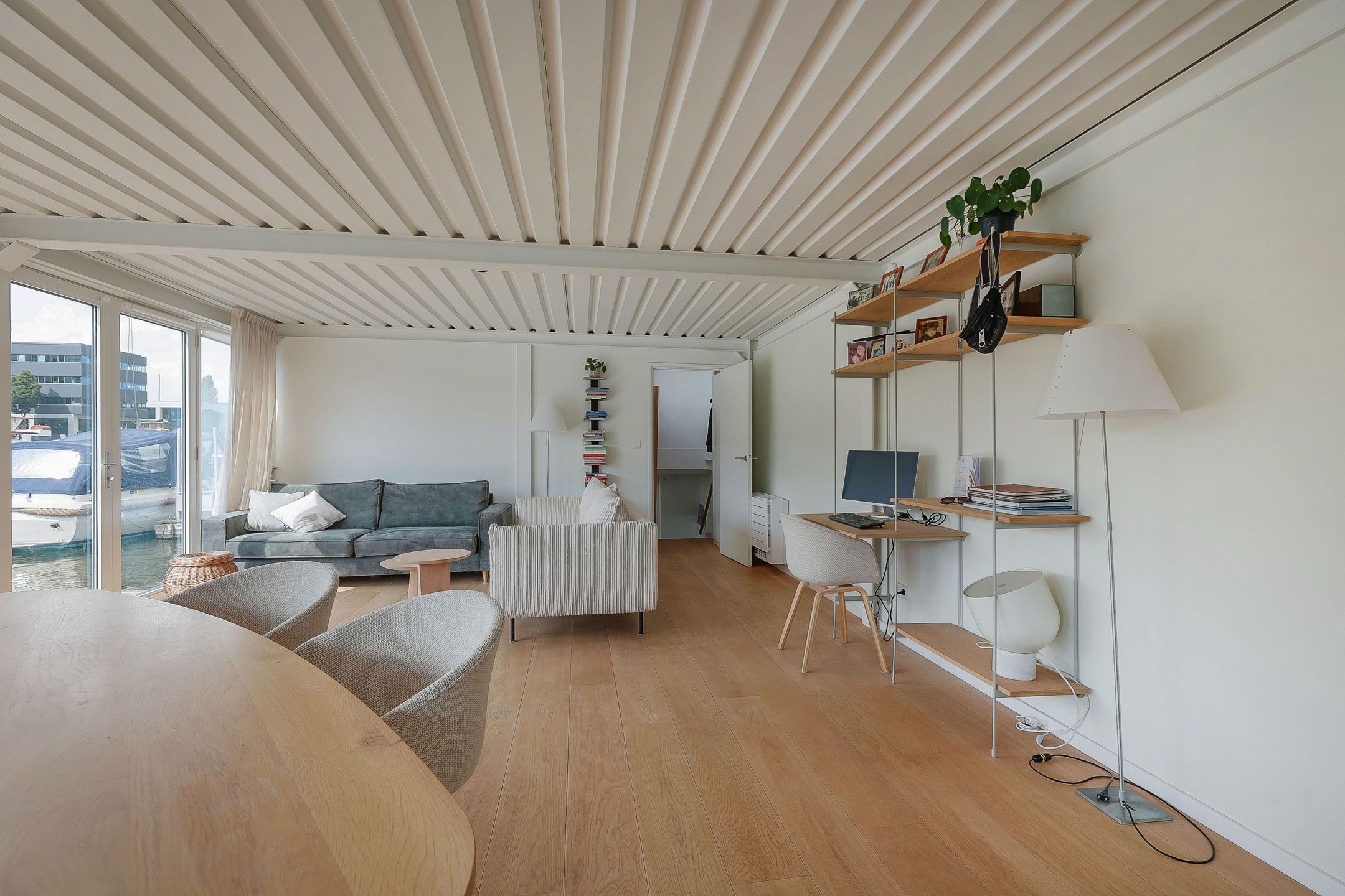 Foto 12 van Oostenburgergracht 28