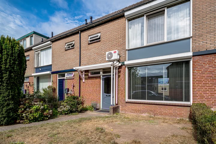 Photo 5 of Van der Rennestraat 4