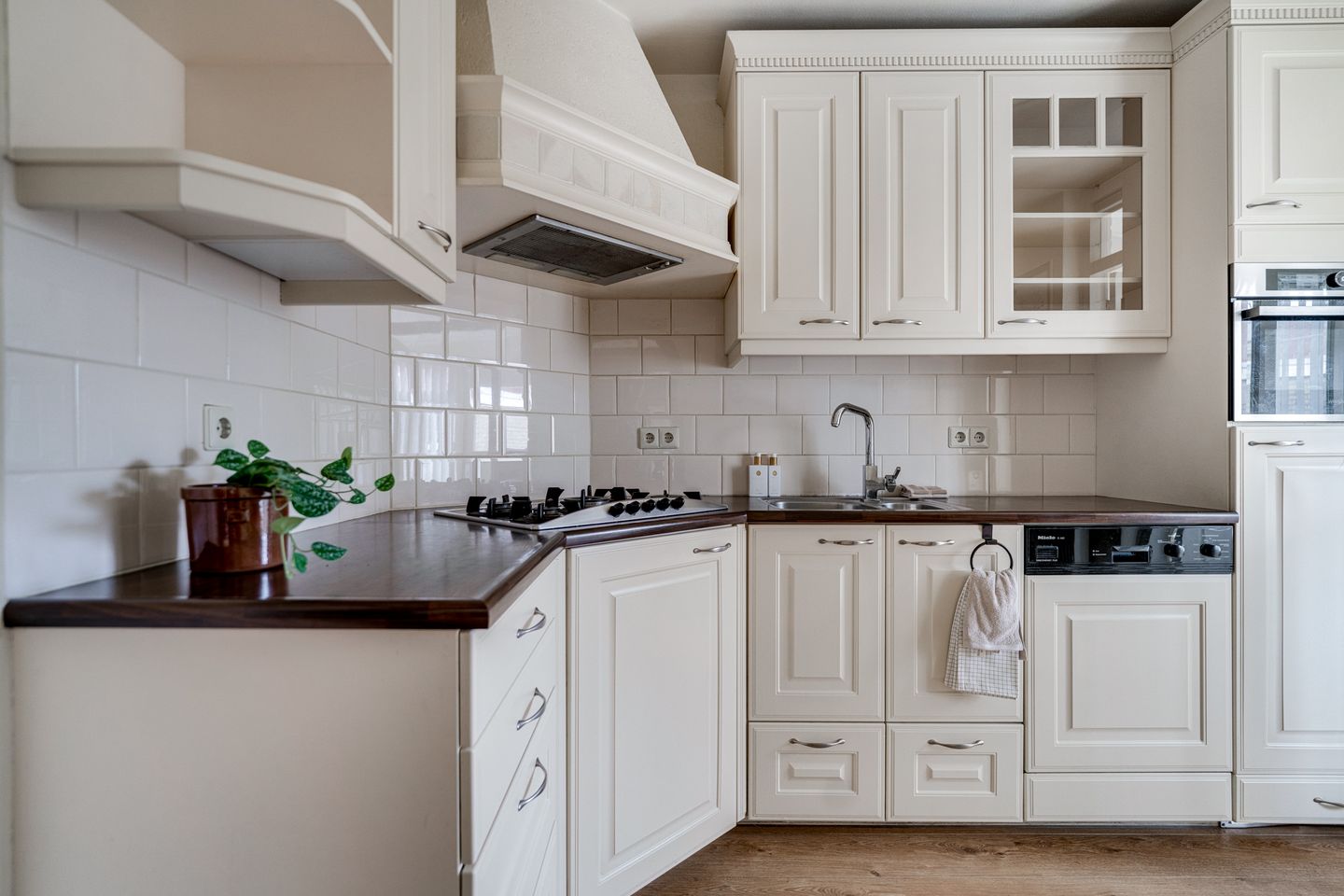 Foto 10 van Van der Rennestraat 4