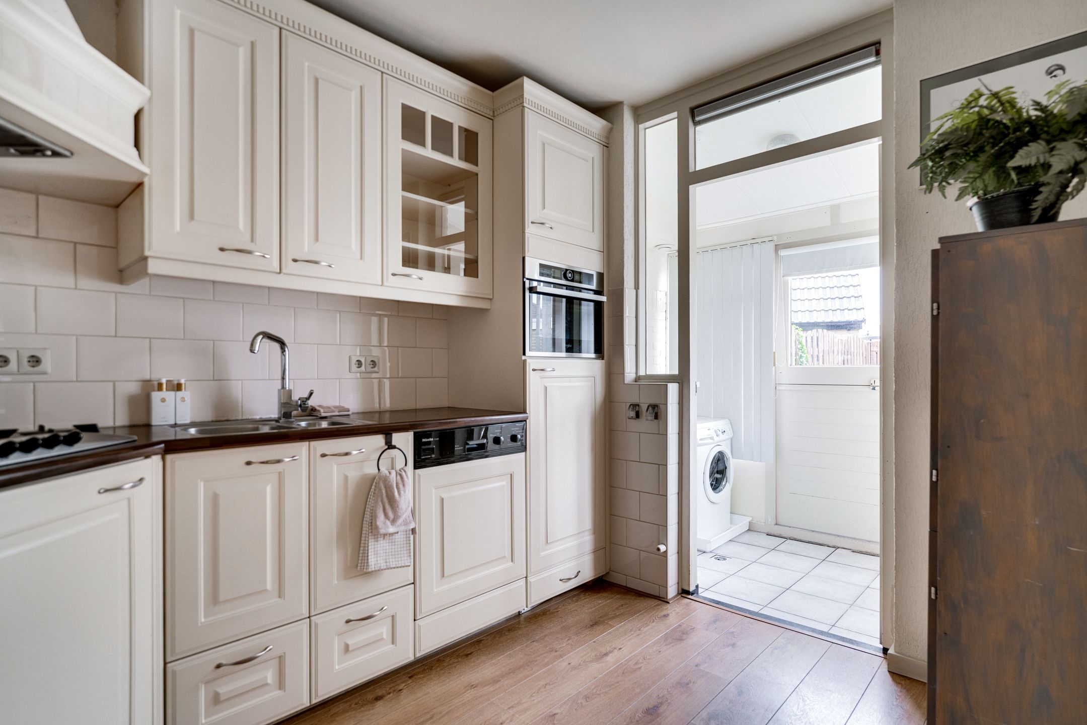 Foto 12 van Van der Rennestraat 4