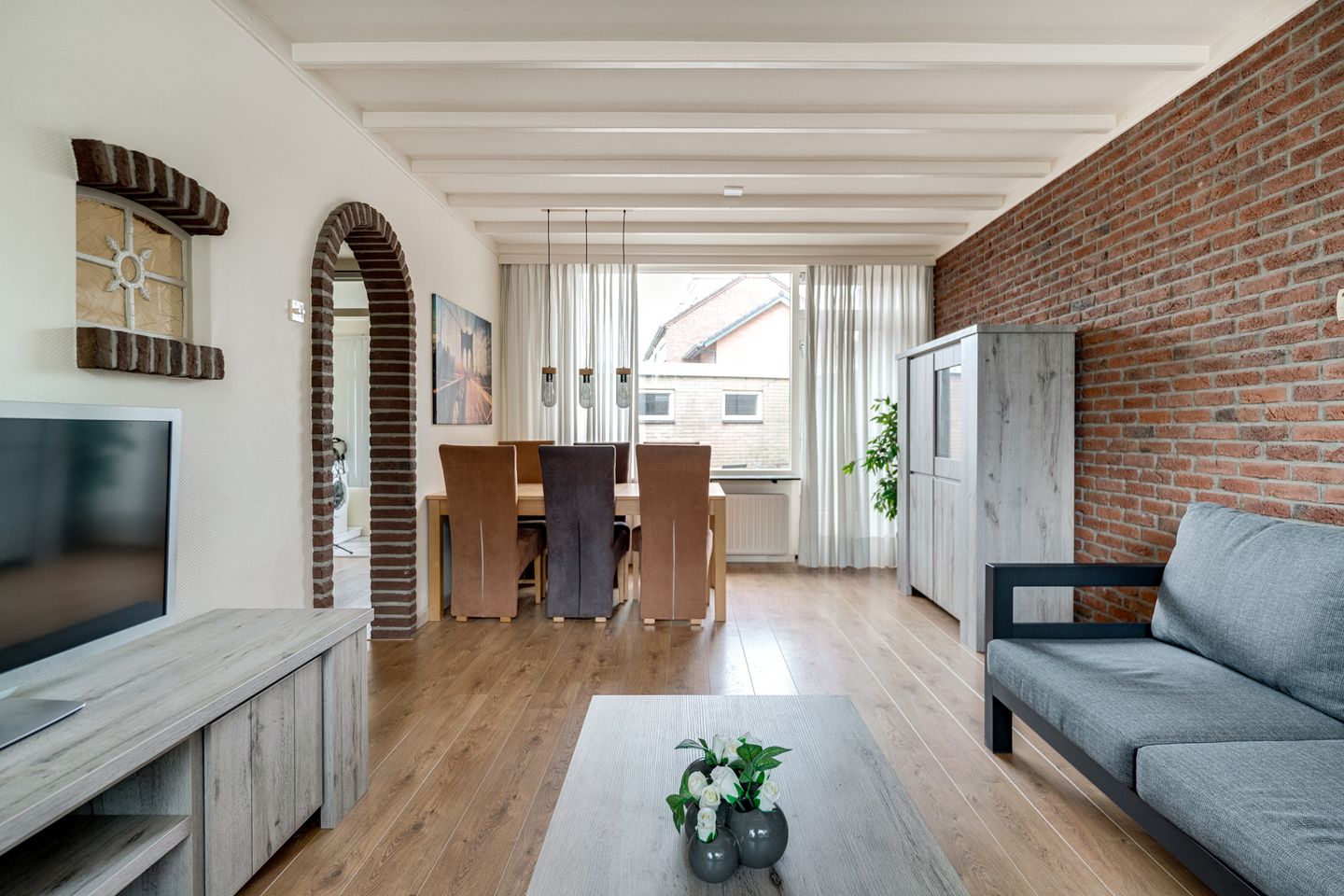 Foto 19 van Van der Rennestraat 4