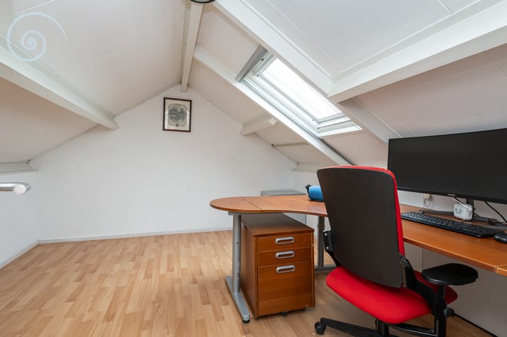 Photo 21 of Willem-Alexanderstraat 43